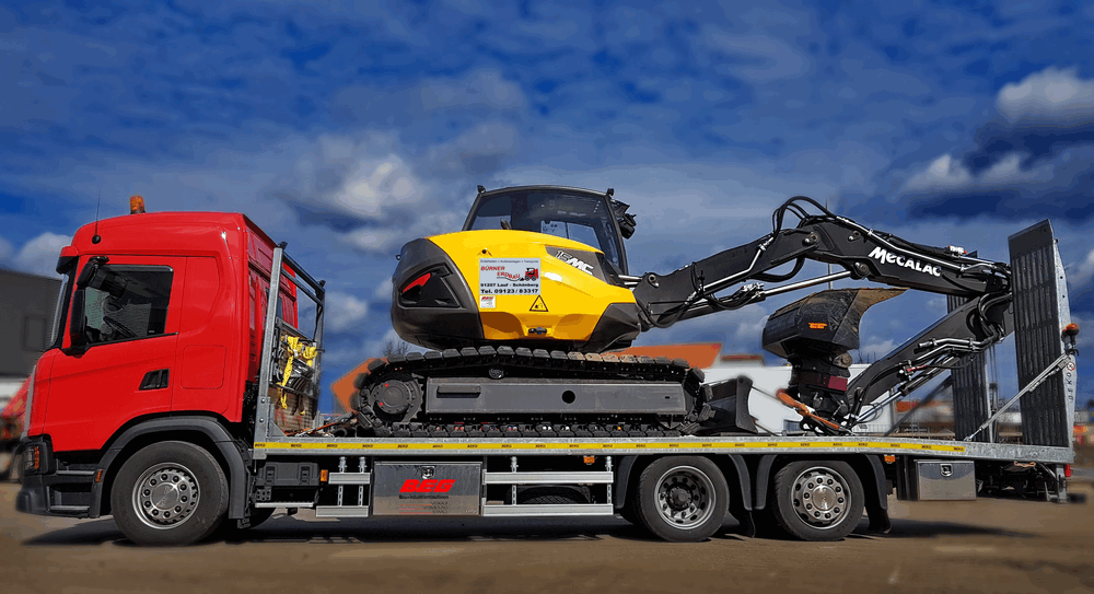 Mecalac 15 MC Bagger LKW